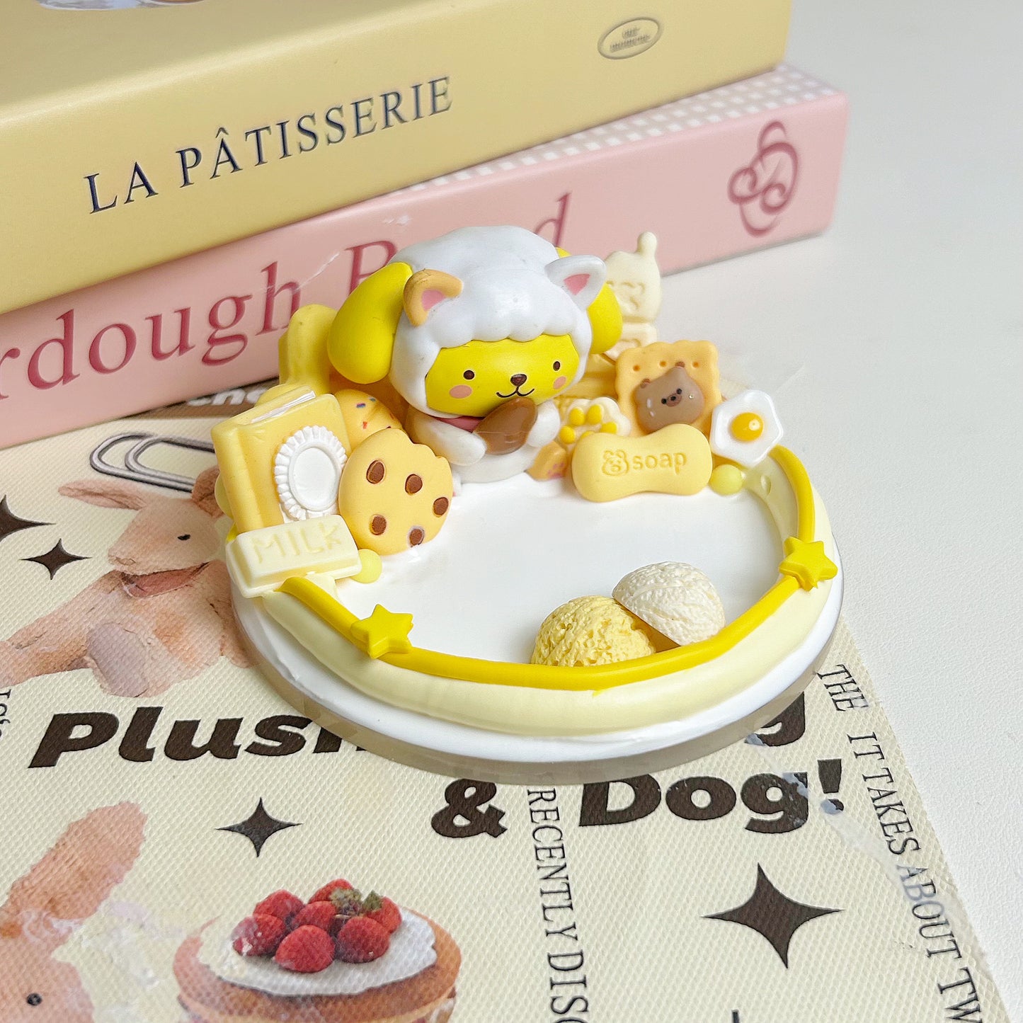 Sanrio Melody and Pompom Purin phone stand