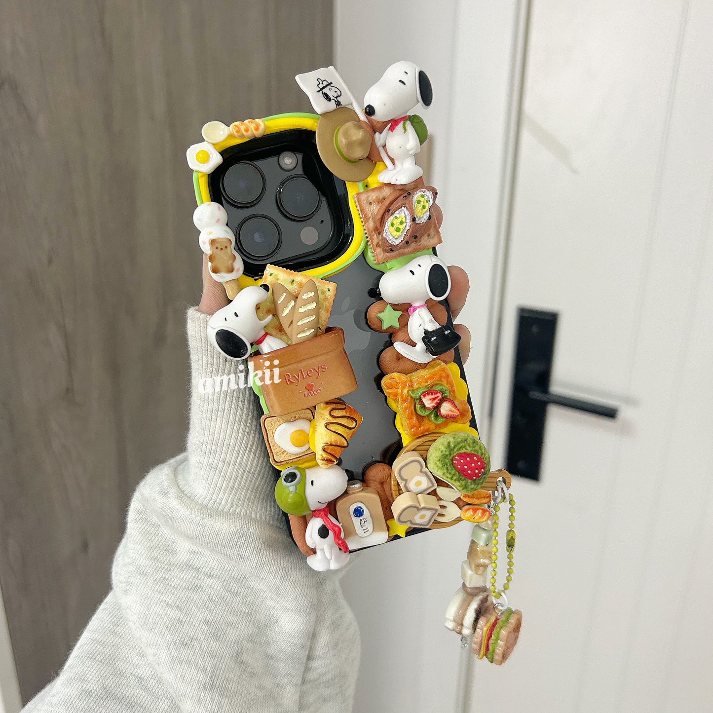 Snoopy and Food Phone Case