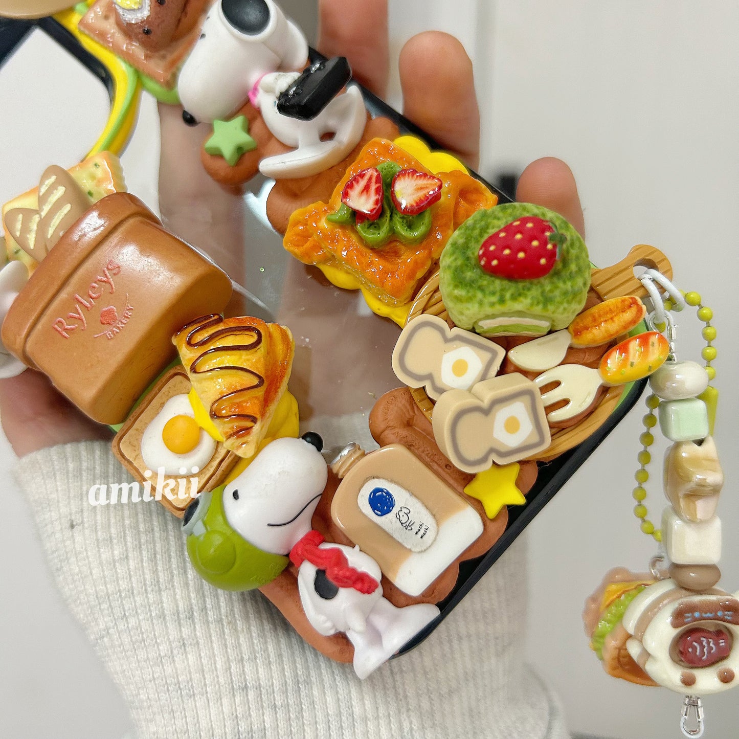 Snoopy and Food Phone Case